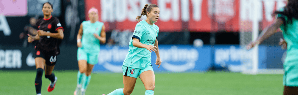 Ally Sentnor dribbling the soccer ball as match preview cover photo.